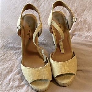 Golden khaki wedges